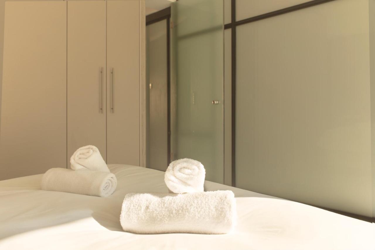 Luxury Apt With Parking-Living Stone Silver Athene Buitenkant foto