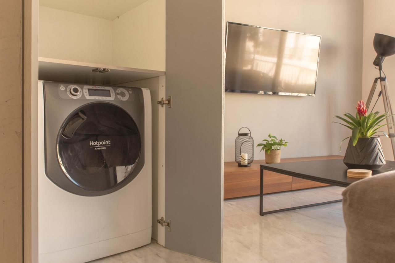 Luxury Apt With Parking-Living Stone Silver Athene Buitenkant foto